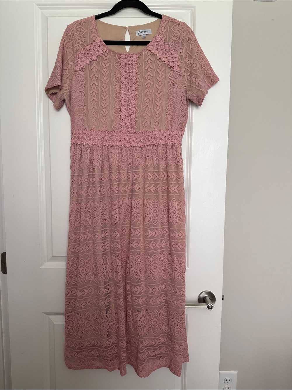 Polagram Dusty Rose Lace Midi Dress